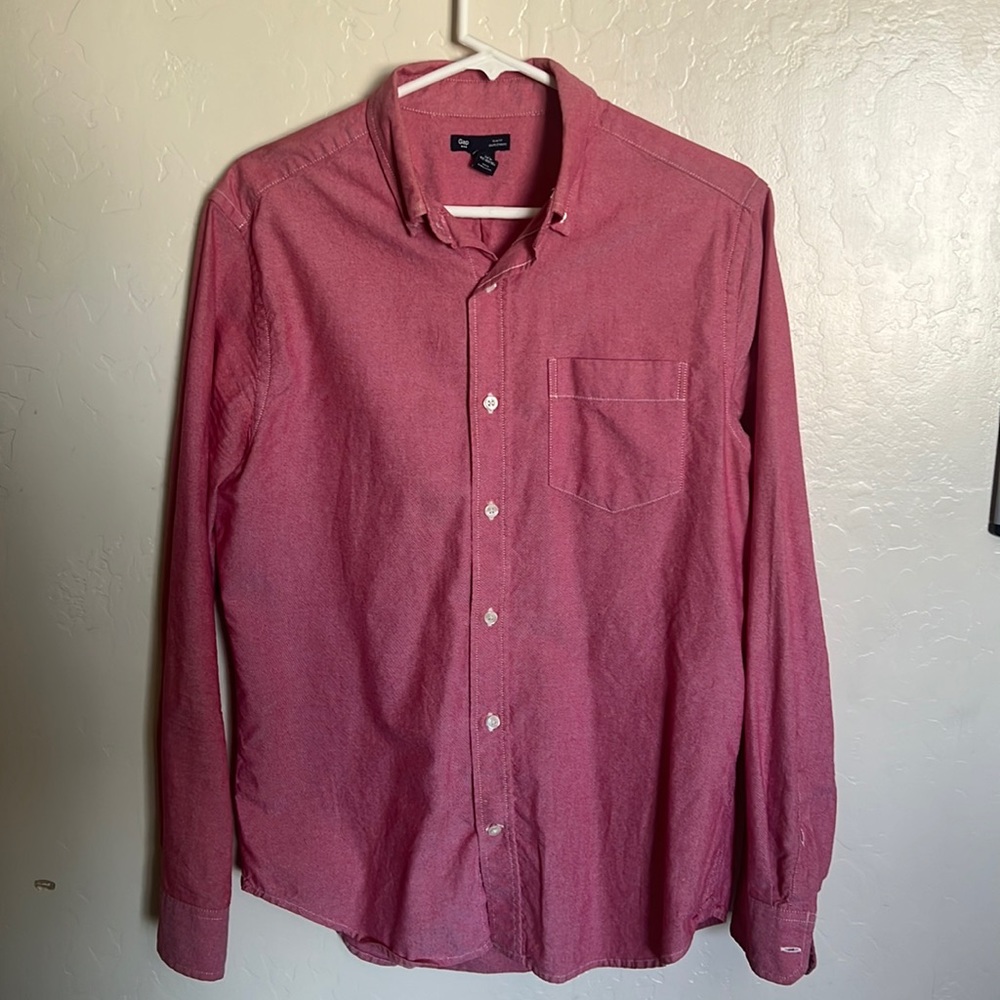 GAP slim fit button down- MEDIUM